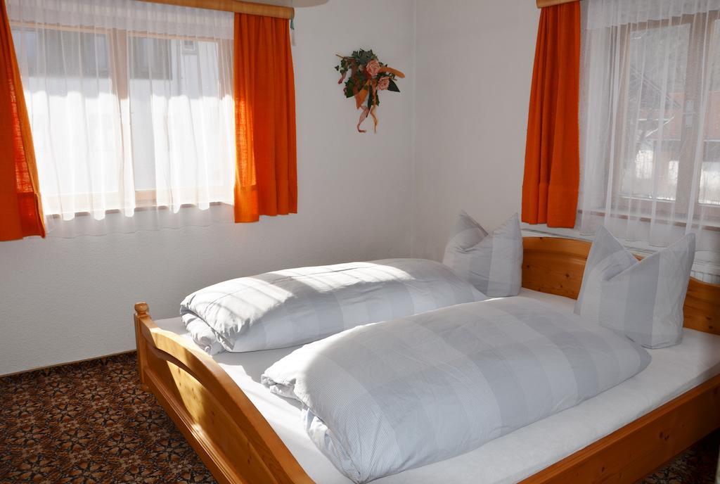 Sonnenheim Villa Forchach Room photo